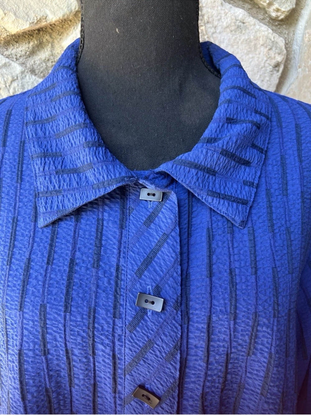 Habitat Tunic Shirt Top Large Blue Textured Decorative Buttons Shark Bite Hem EC - Picture 2 of 10